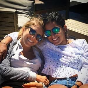 Meet your Posher, Lia